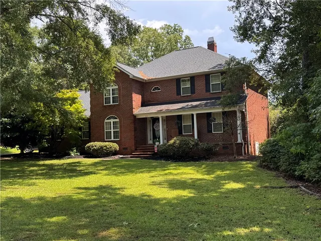 Popular Oakmont-Anderson Real Estate