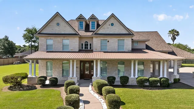 Expensive Winnie Real Estate