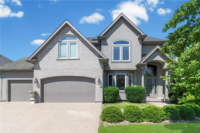 Popular Carriage Hill Estates Real Estate