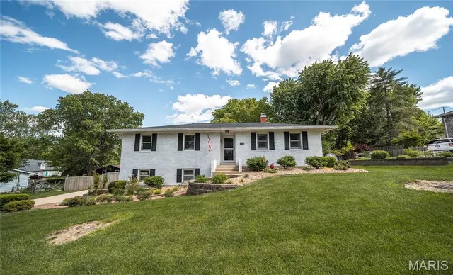 Popular Wedgewood Manor Real Estate