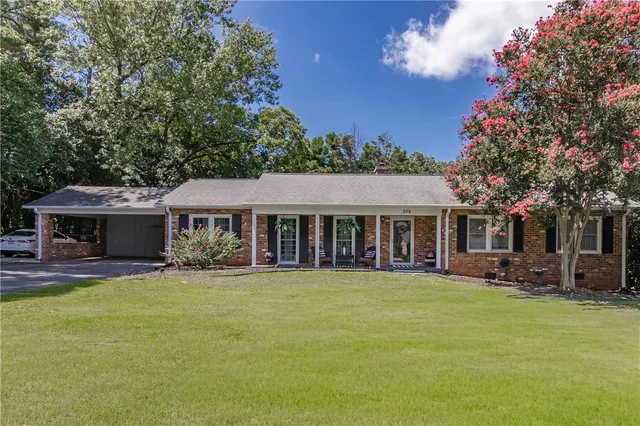 Cheap Stonewall Woods Real Estate