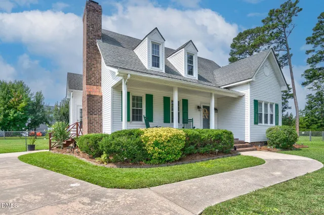 Popular Applewood Real Estate