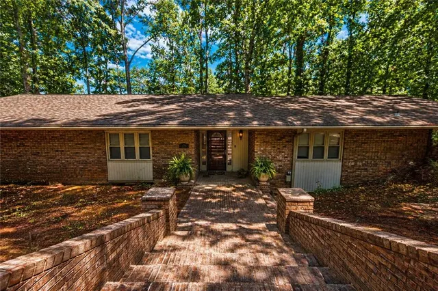 Popular Southhill Real Estate