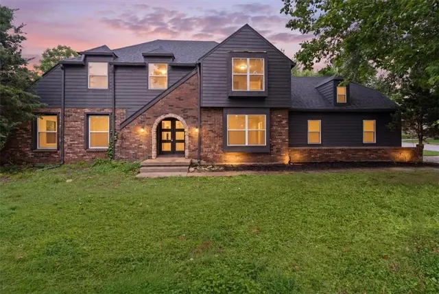 Popular Lakeview Sub Real Estate