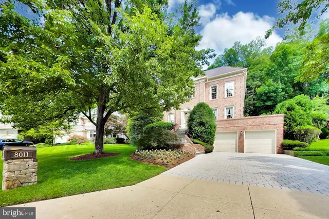 Popular Frenchmans Creek Real Estate