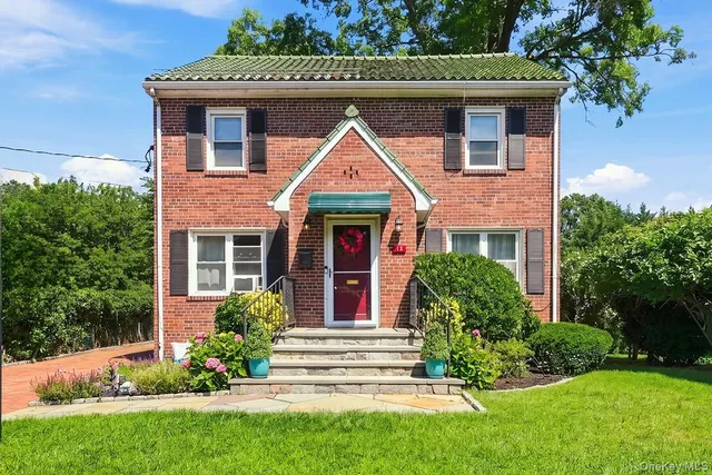 Popular Poets Corner Real Estate