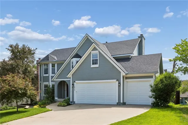 Popular Windsor Manor Real Estate