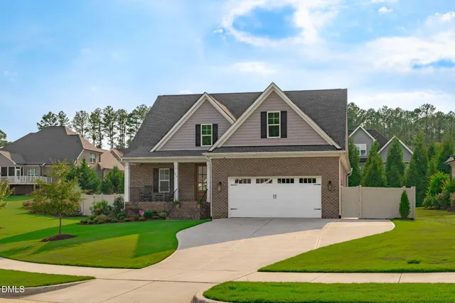 Popular The Glens at Bethel Real Estate