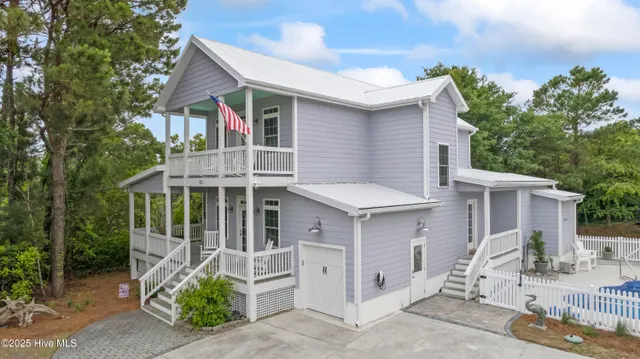 Popular Spinnakers Reach Real Estate