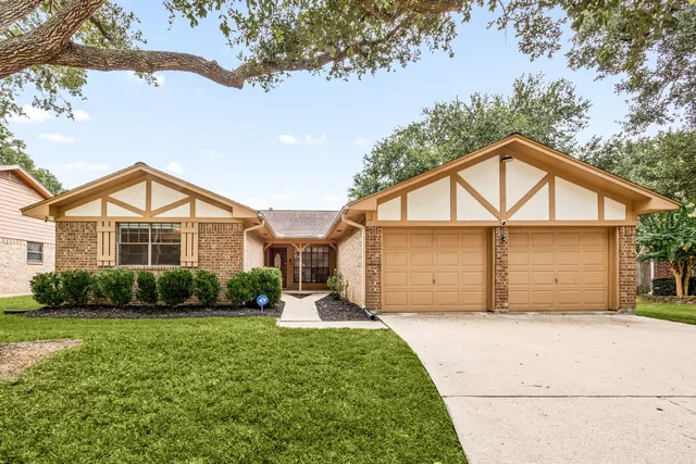 Popular Cambridge Village Real Estate