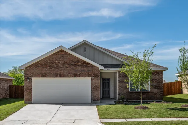 Popular Royal Pines Real Estate