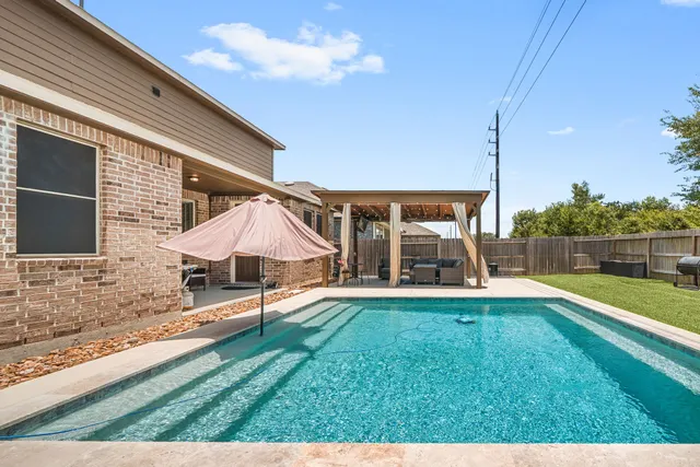 Popular Dellrose Sec 11 Real Estate