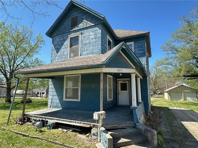 Popular Chanute Real Estate