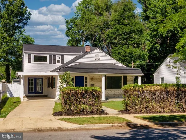 Popular Queens Chapel Manor Real Estate
