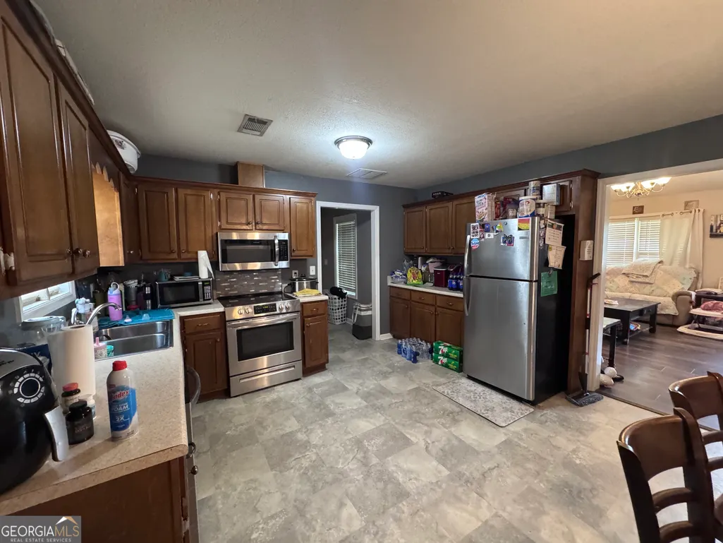 Listing Thumbnail Image 19