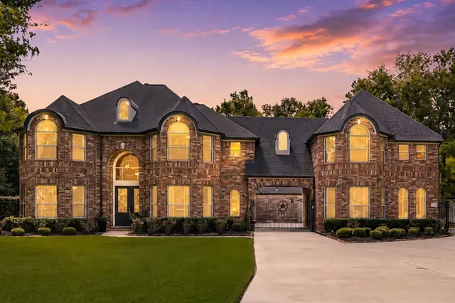 Popular Crighton Ridge Real Estate
