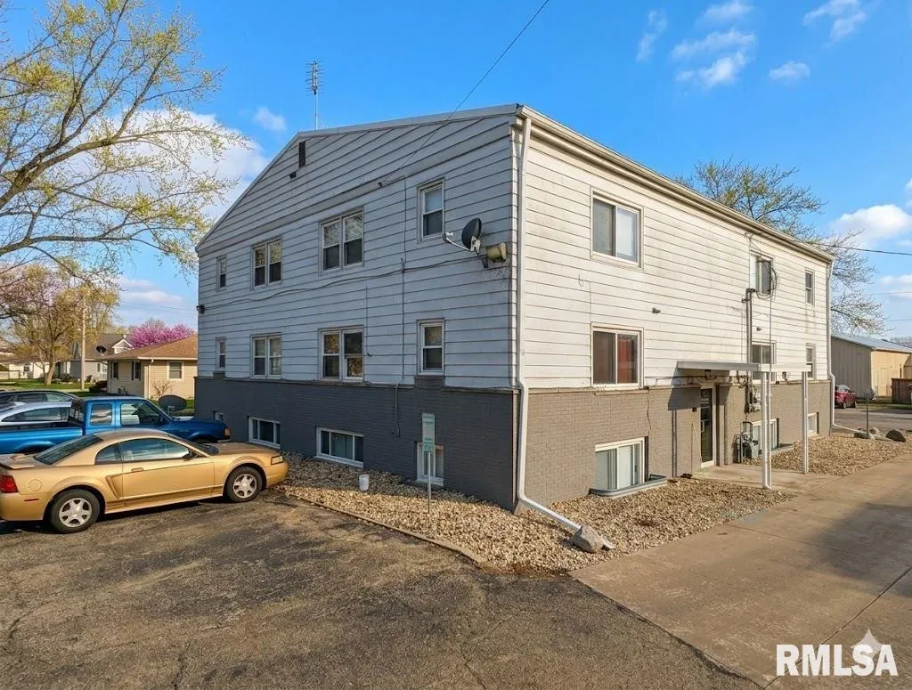 522 N Main St,Unit Hanna City, Hanna City, IL 61536