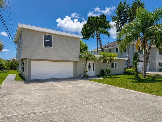 Popular LAKE TO GULF ESTATES Real Estate
