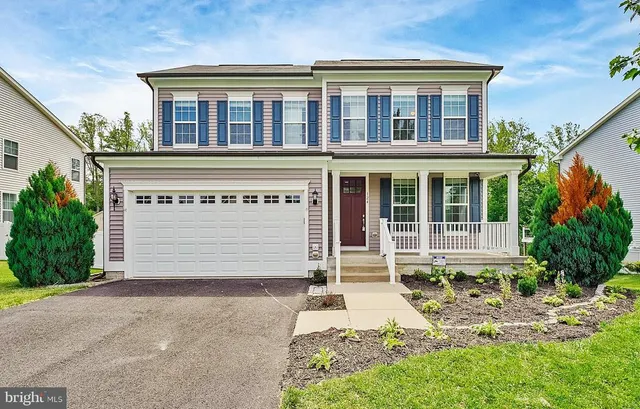 Popular Courthouse Manor Real Estate