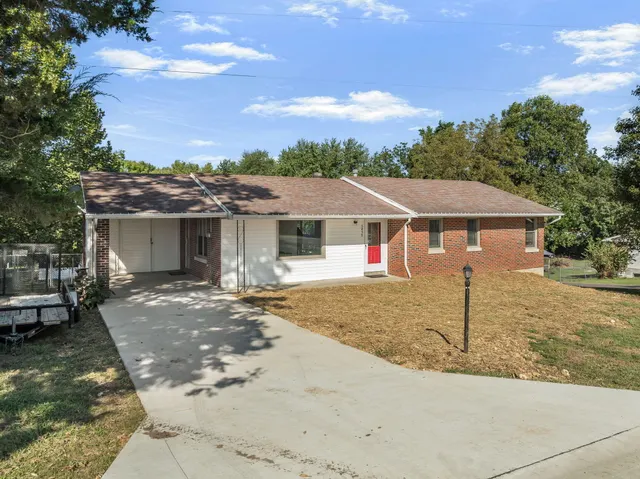 Cheap RUSSELLVILLE Real Estate