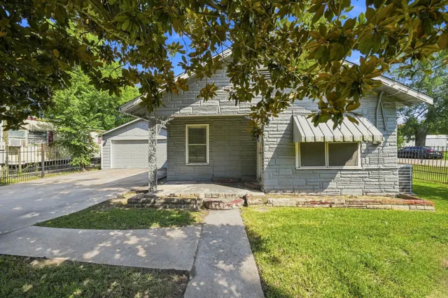 Cheap Crosby Townsite Real Estate