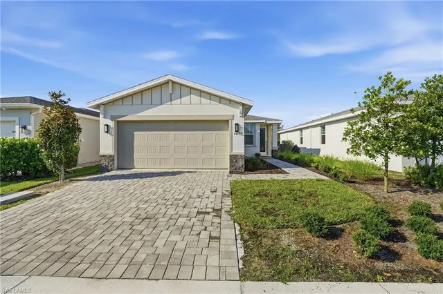 Cheap CRESCENT LAKES Real Estate