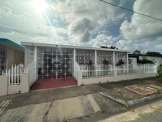 Expensive JARDINES DE COUNTRY CLUB Real Estate