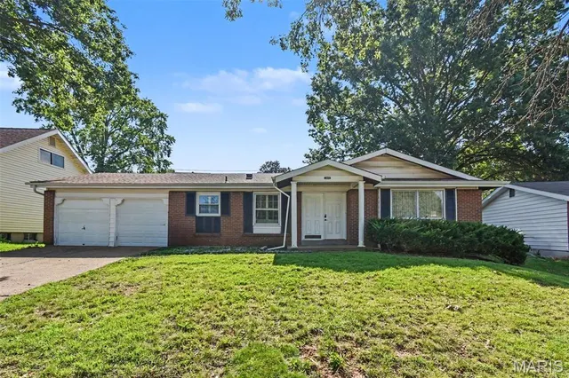Popular Whitney Chase 3 Real Estate