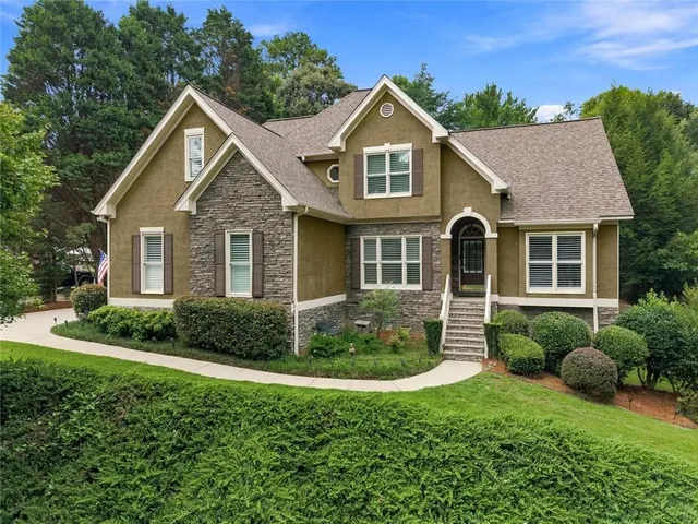 Popular Southers Lake Real Estate