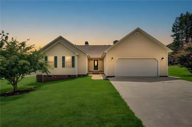 Cheap MEADOW CREST Real Estate