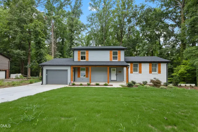 Expensive Medfield Estates Real Estate