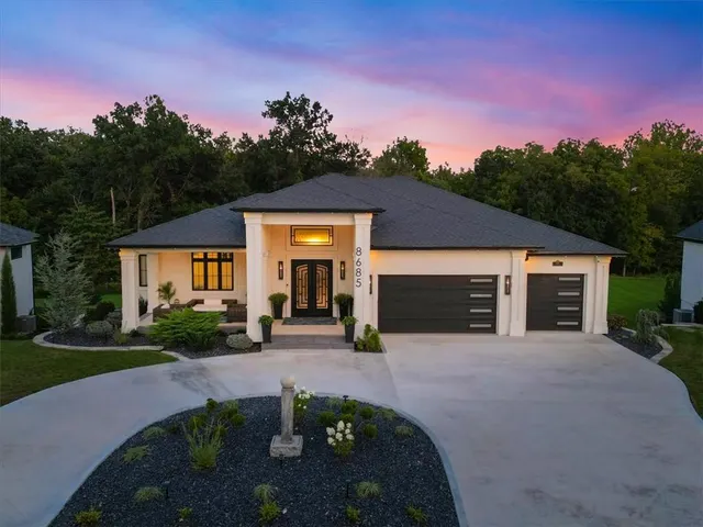 Expensive Eagle Pointe Real Estate