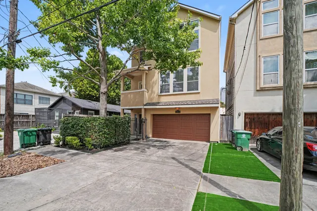 Popular Larkin Corners Real Estate