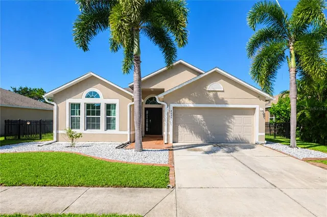 Cheap SUNCOAST LAKES Real Estate