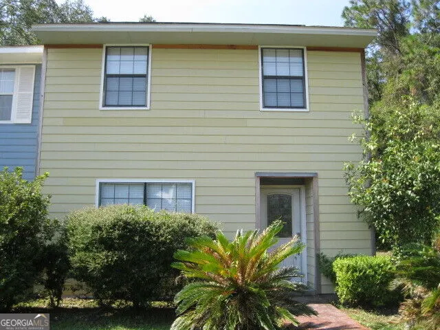 Popular Harbor Pines Real Estate