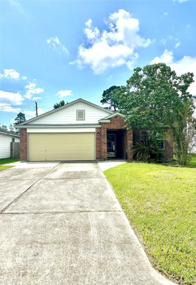 Popular Creekside Village 01 Real Estate