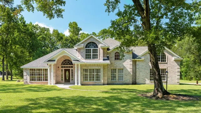 Cheap Lake Windcrest Real Estate