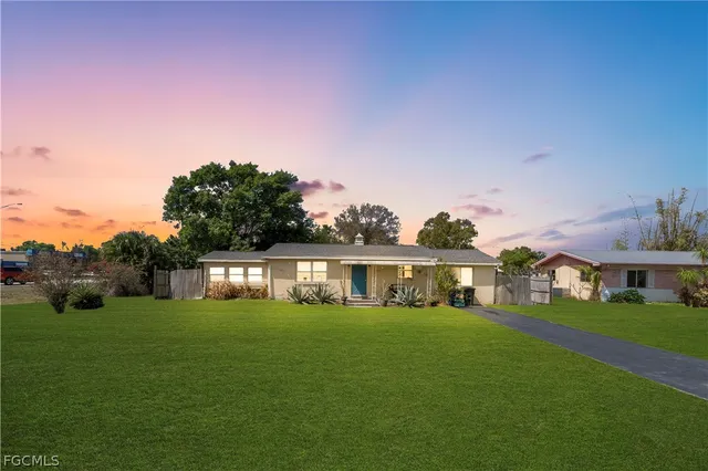 Cheap BELLE AIRE LAGOON Real Estate