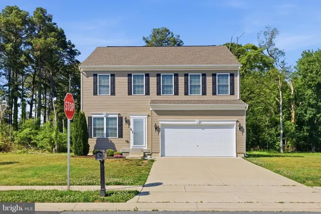 Popular Longboat Estates Real Estate