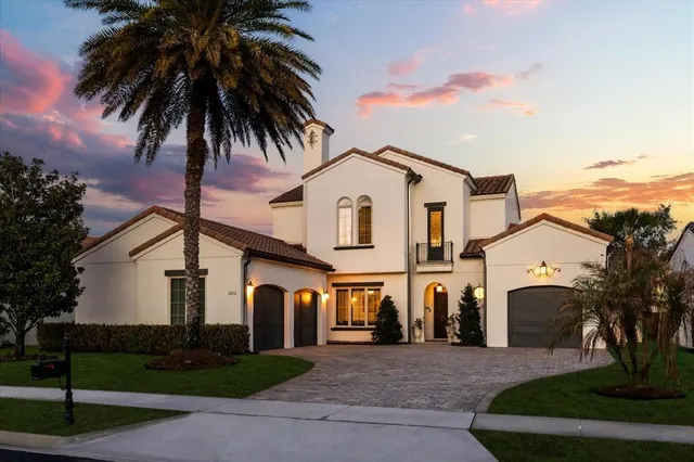 Popular CASA DEL LAGO Real Estate