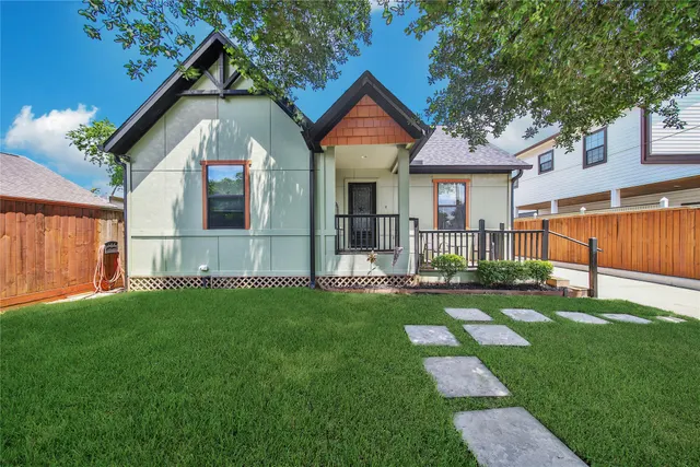 Popular Chapmans Sec 02 Real Estate