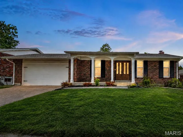 Popular Oakville Real Estate