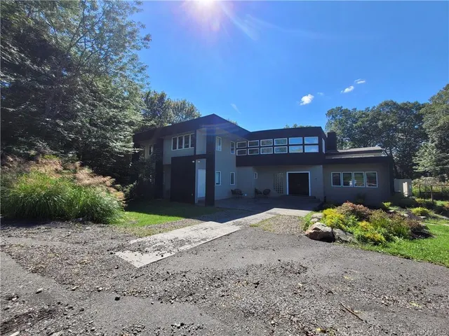 129 Cromwell Hill, Monroe NY 10950