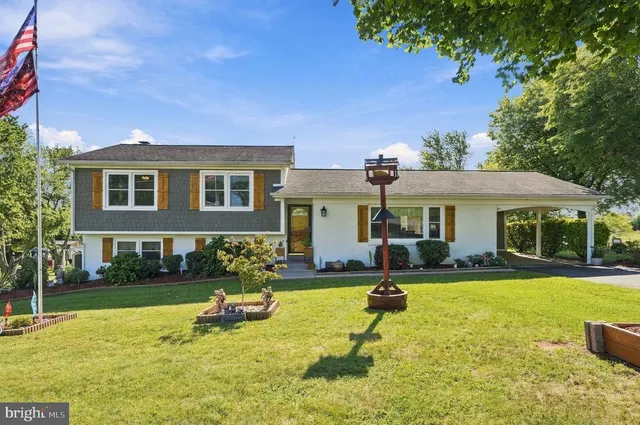 Expensive Colonial Acres Real Estate