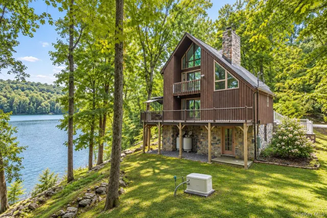 Popular SECTION II WHANG HOLLOW CLUB Real Estate