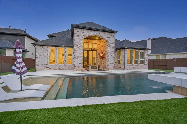 Expensive Sienna Sec 30 Real Estate