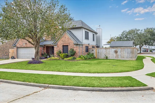 Expensive Willowick Pearland Real Estate