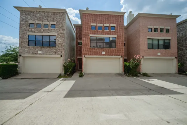 Popular Contemporary West Sec 01 Real Estate