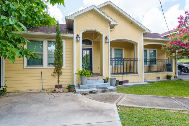 Popular Mary Francis Real Estate