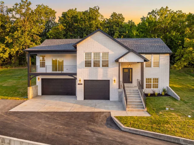Popular Whitetail Crossing Real Estate